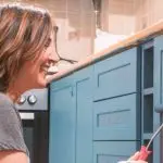 Keukenkastjes Schilderen is een Budget Keuken Make-Over